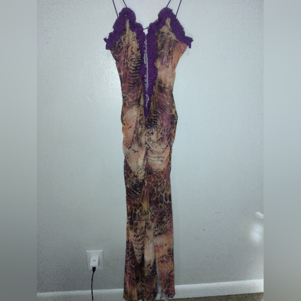 Elegant Backless Dress in Purple and Brown - Picture 5 of 10